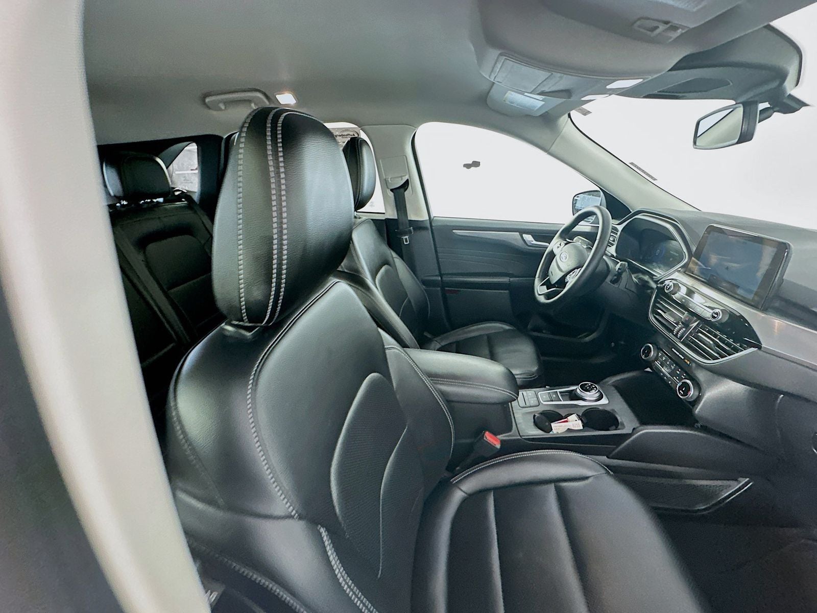 2022 Ford Escape Hybrid Titanium