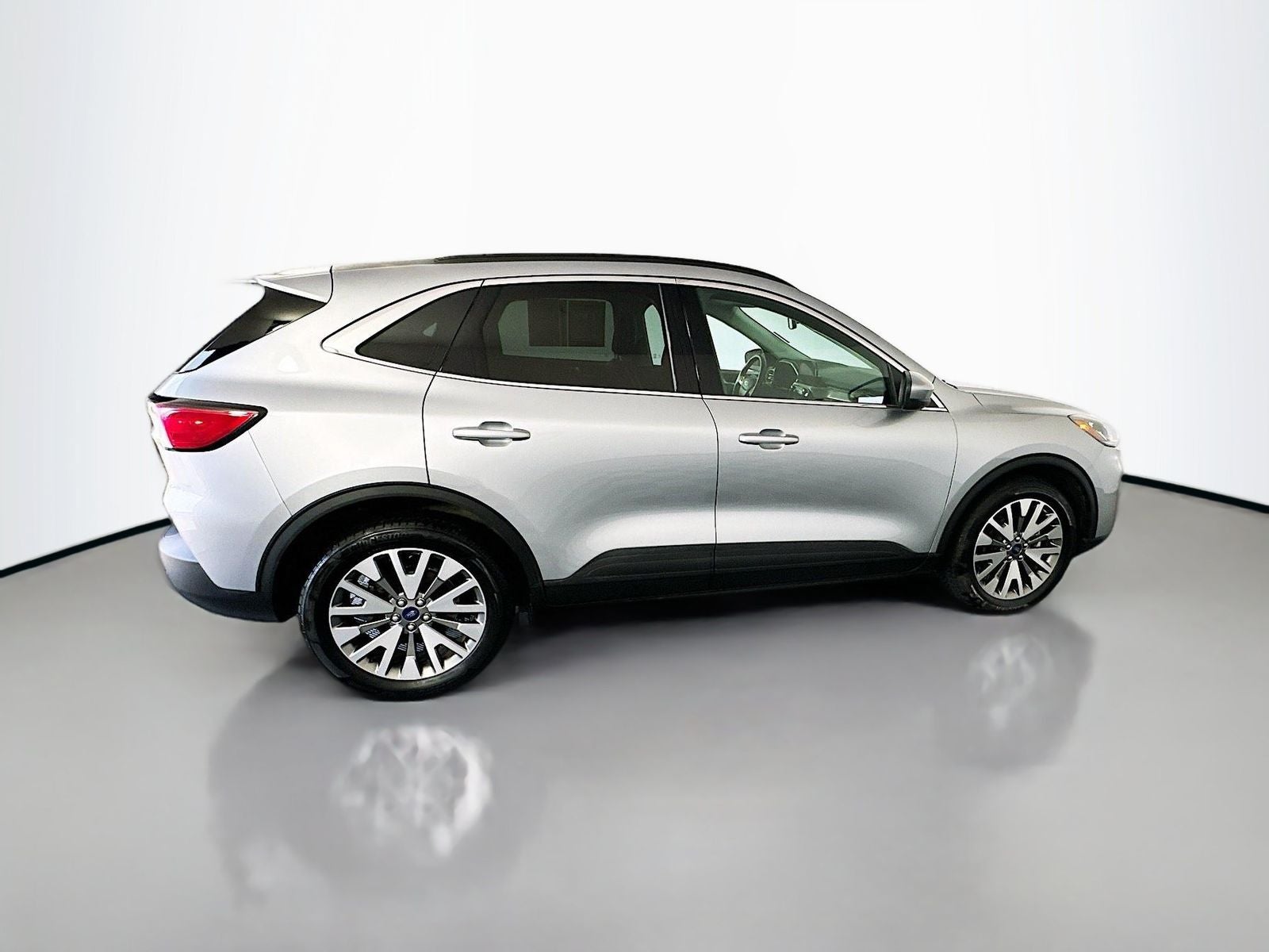 2022 Ford Escape Hybrid Titanium