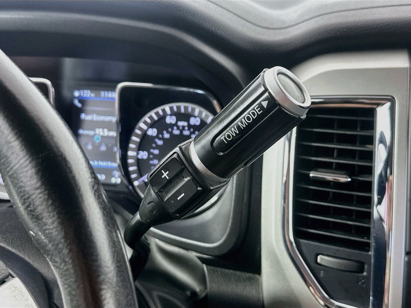 2019 Nissan Titan SV