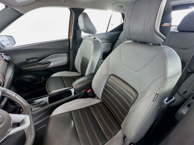 2021 Nissan Kicks SR