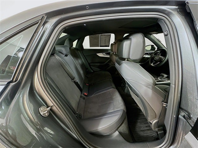 2023 Audi A4 45 S line Premium Plus quattro