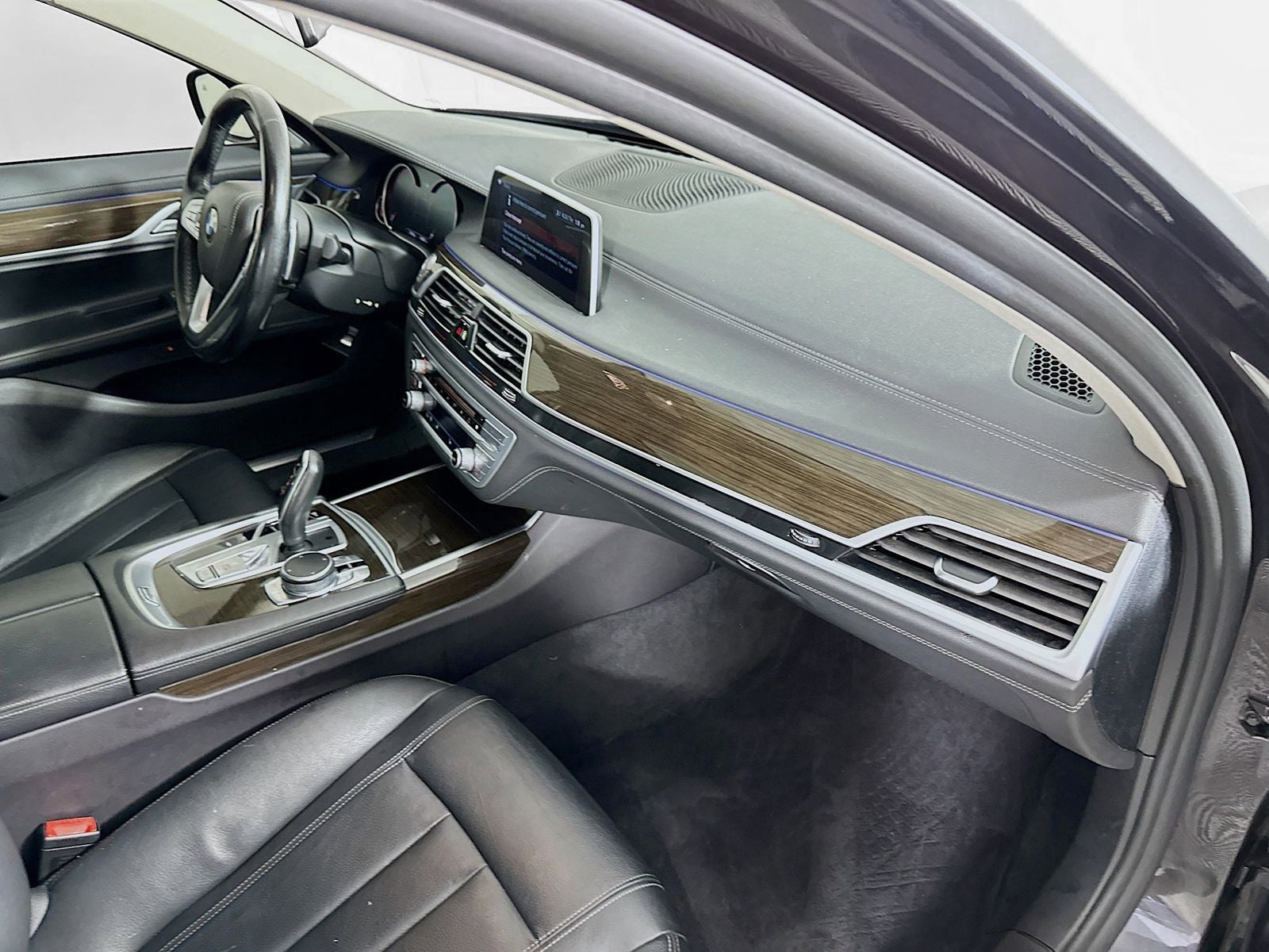 2019 BMW 7 Series 740i xDrive
