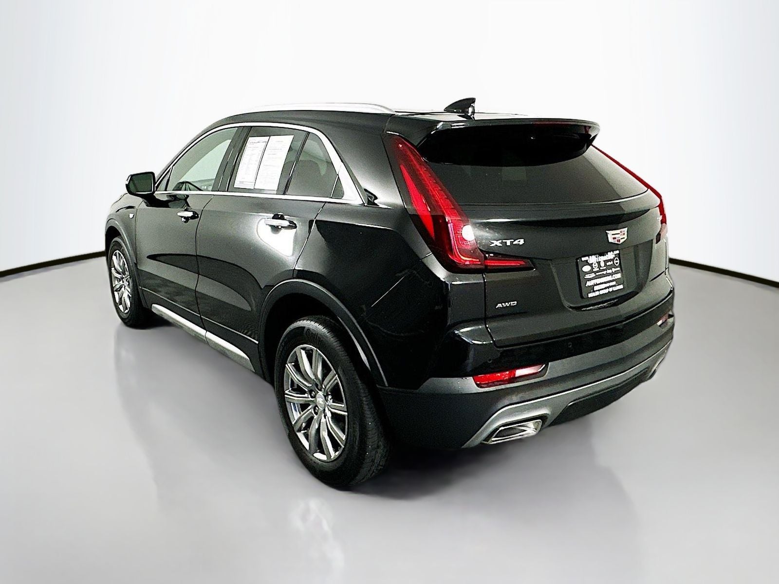 2022 Cadillac XT4 Premium Luxury