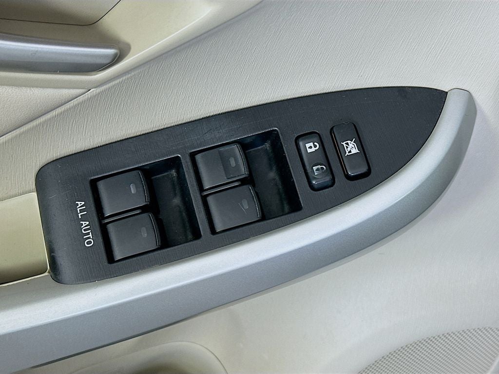 2013 Toyota Prius Four