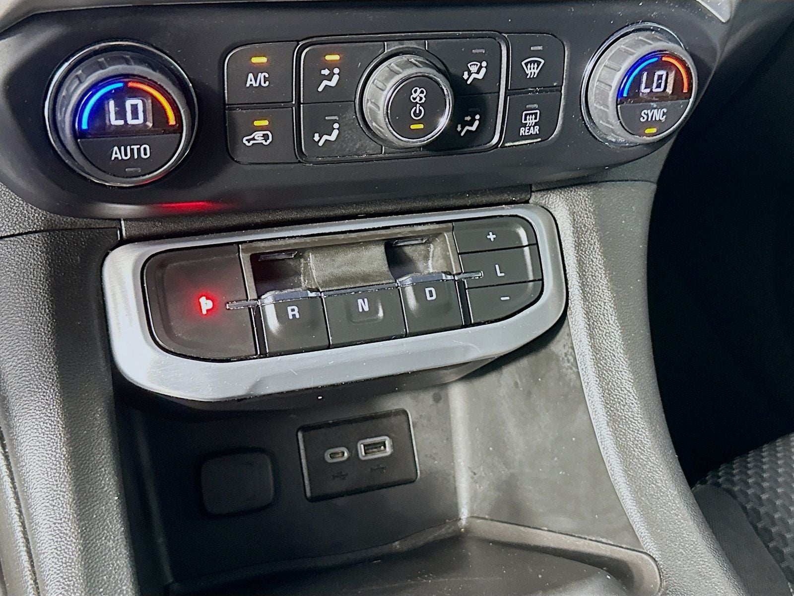 2021 GMC Acadia SLE