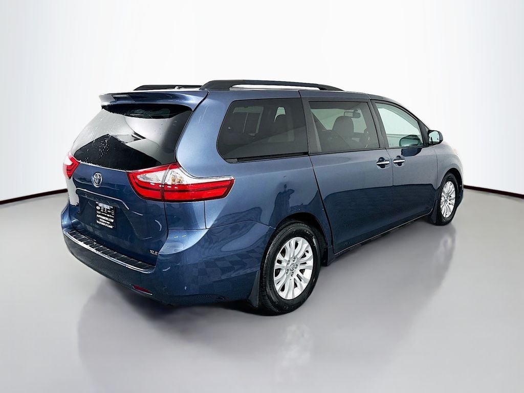 2017 Toyota Sienna L 7 Passenger