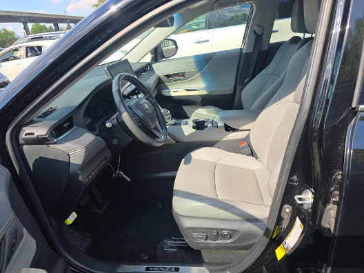 2023 Toyota Venza XLE