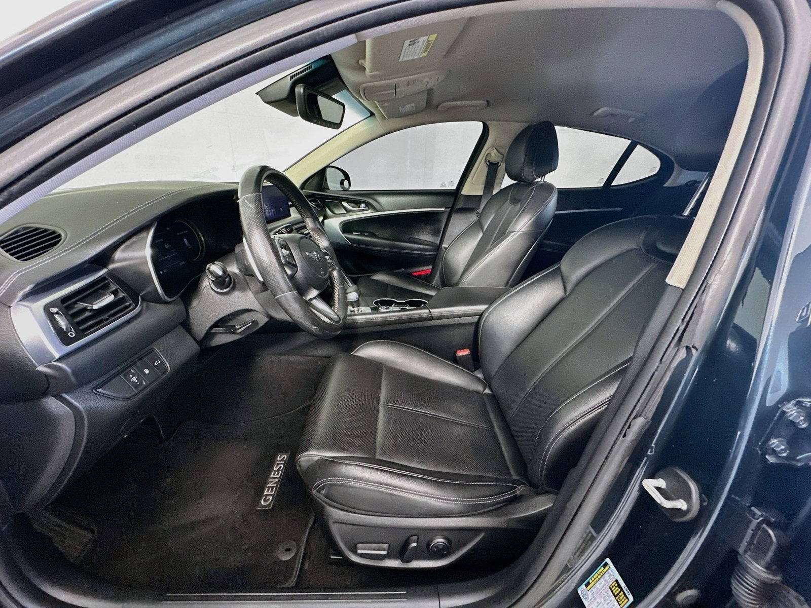 2022 Genesis G70 2.0T