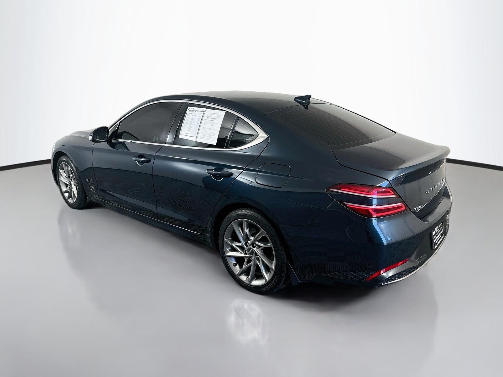 2022 Genesis G70 2.0T