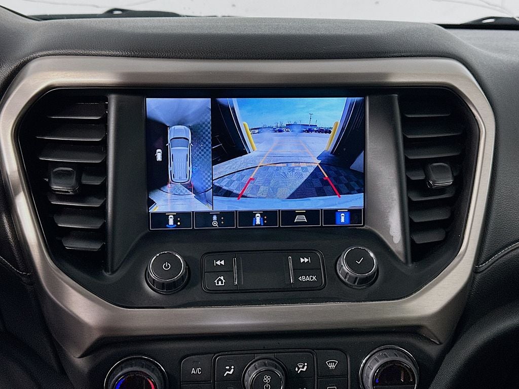 2022 GMC Acadia Denali