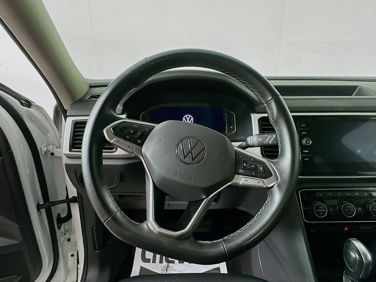 2022 Volkswagen Atlas 3.6L V6 SE w/Technology