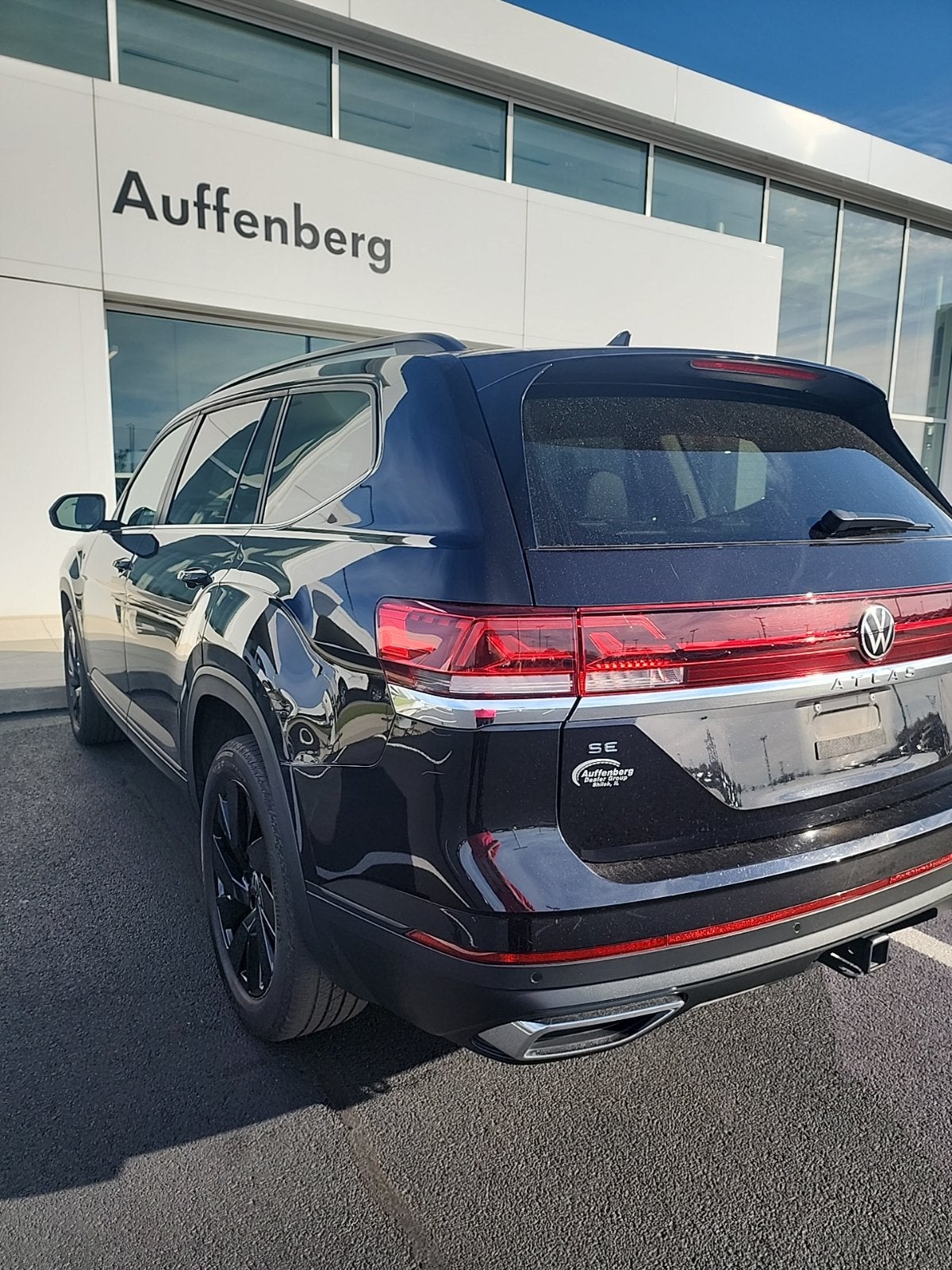 2024 Volkswagen Atlas 2.0T SE w/Technology