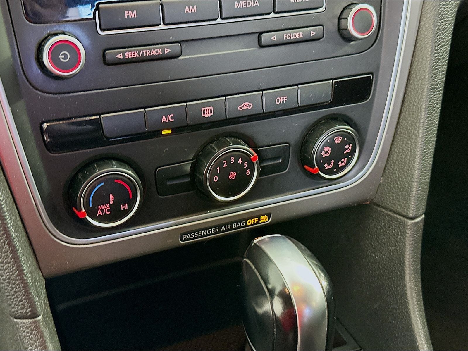 2015 Volkswagen Passat 1.8T S