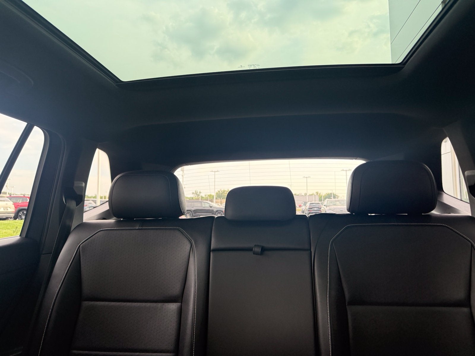 2021 Volkswagen Tiguan SE R-Line Black
