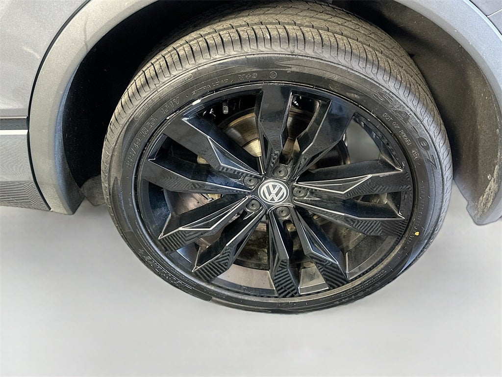 2021 Volkswagen Tiguan SE R-Line Black