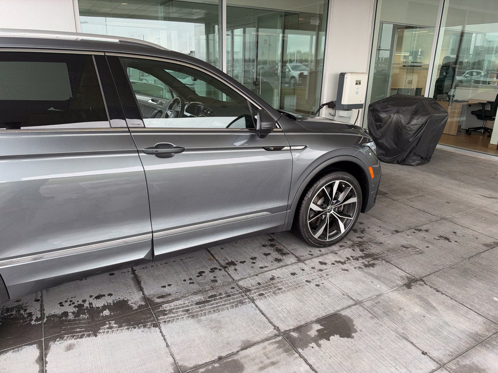 2024 Volkswagen Tiguan SEL R-Line