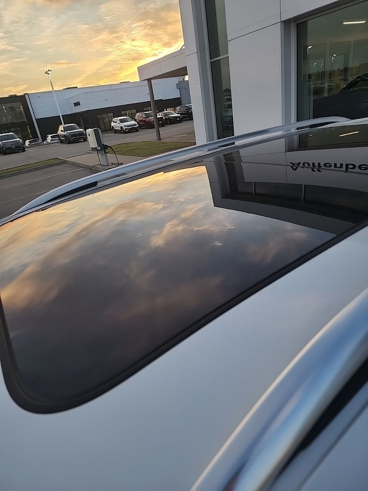 2023 Volkswagen Tiguan SEL R-Line