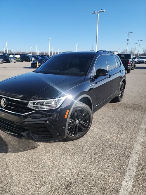 2022 Volkswagen Tiguan SE R-Line Black