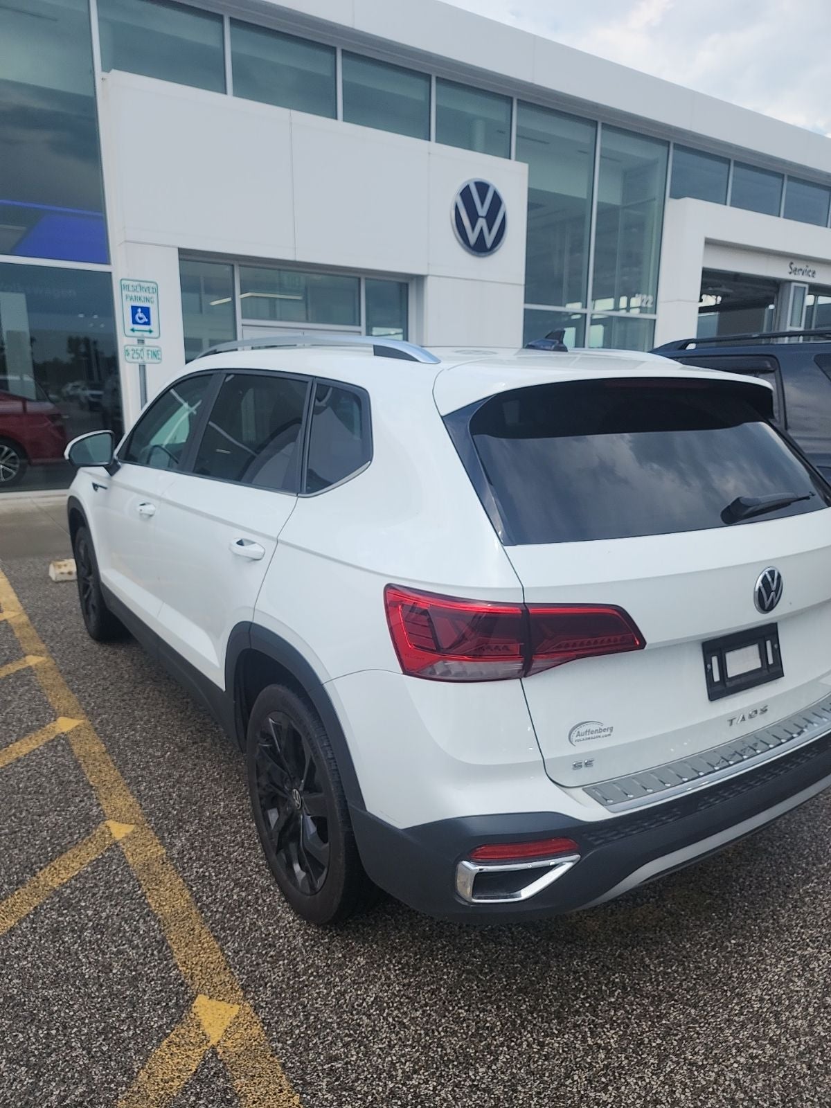 2023 Volkswagen Taos SE