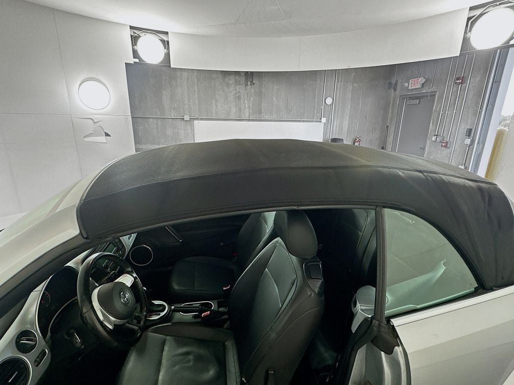 2013 Volkswagen Beetle Convertible 2.5L