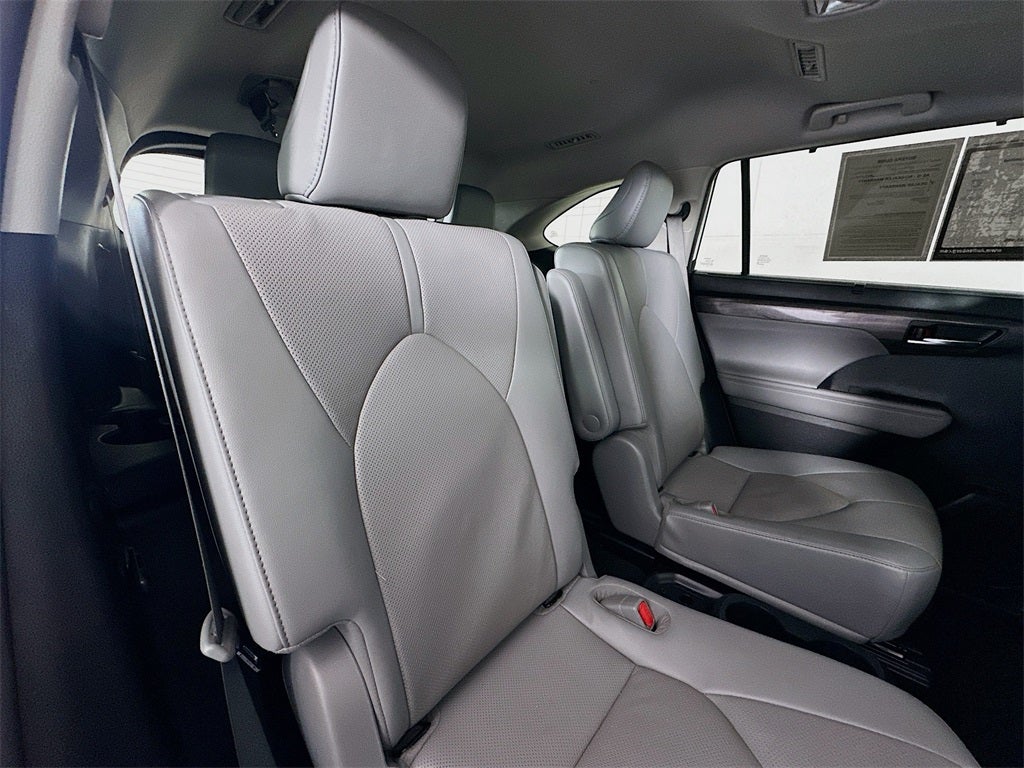 2022 Toyota Highlander Limited