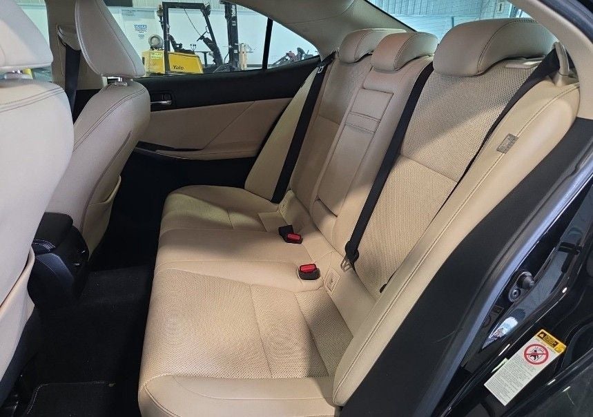 2014 Lexus IS 350 4dr Sdn RWD