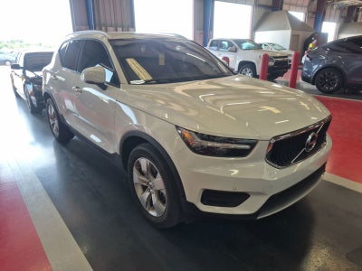 2020 Volvo XC40 Momentum