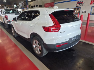2020 Volvo XC40 Momentum