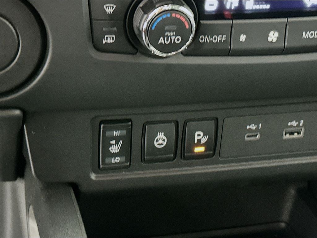 2024 Nissan Frontier SL