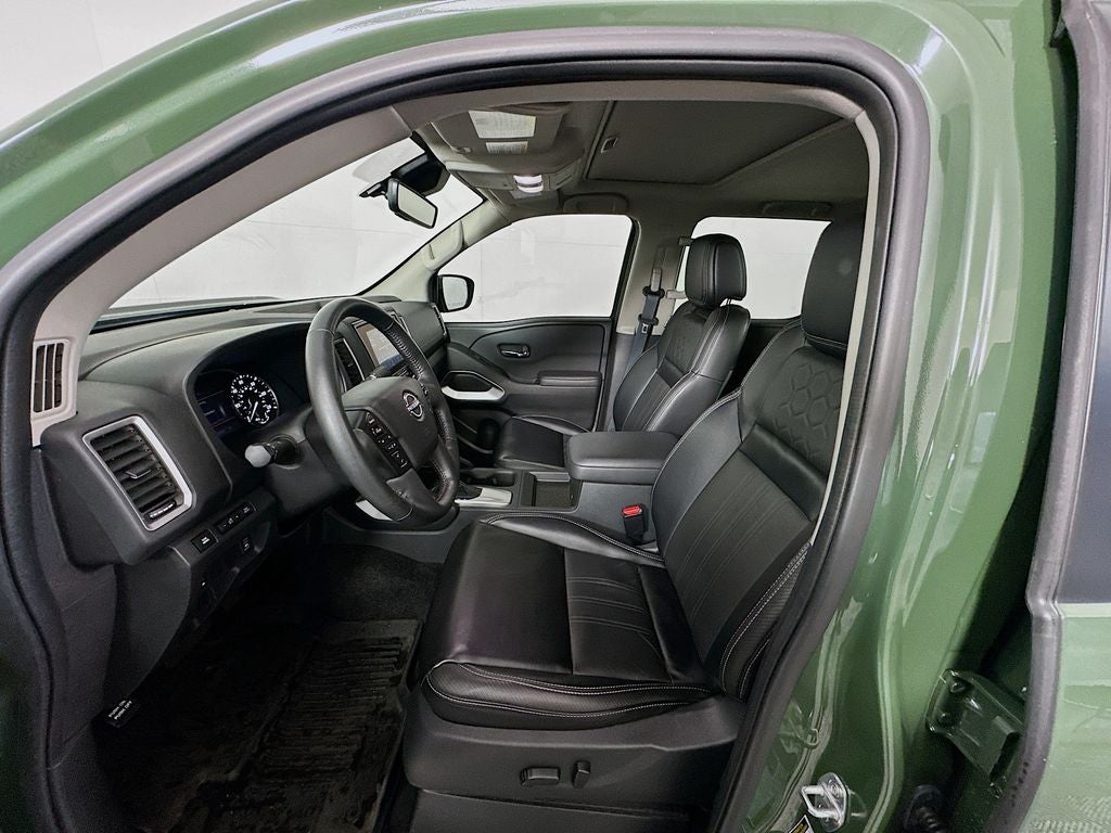 2024 Nissan Frontier SL