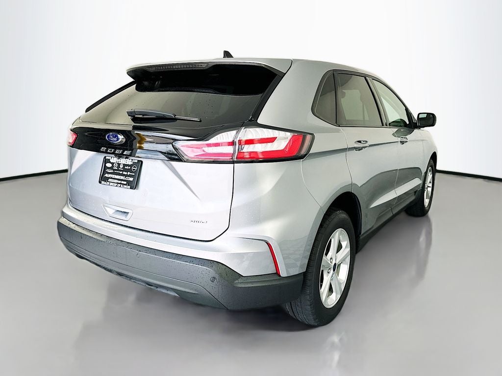 2022 Ford Edge SE