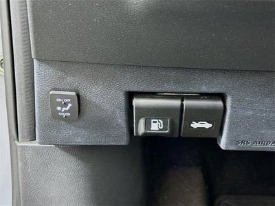 2022 Nissan Kicks SR