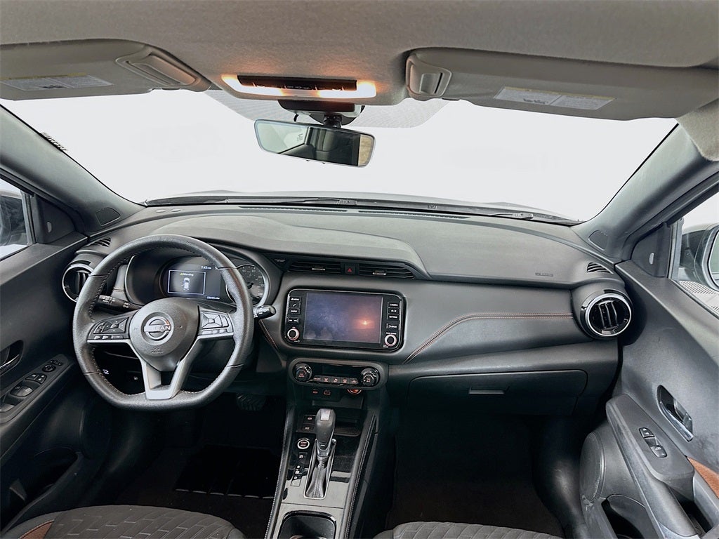 2022 Nissan Kicks SR