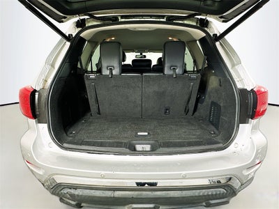 2019 Nissan Pathfinder SL