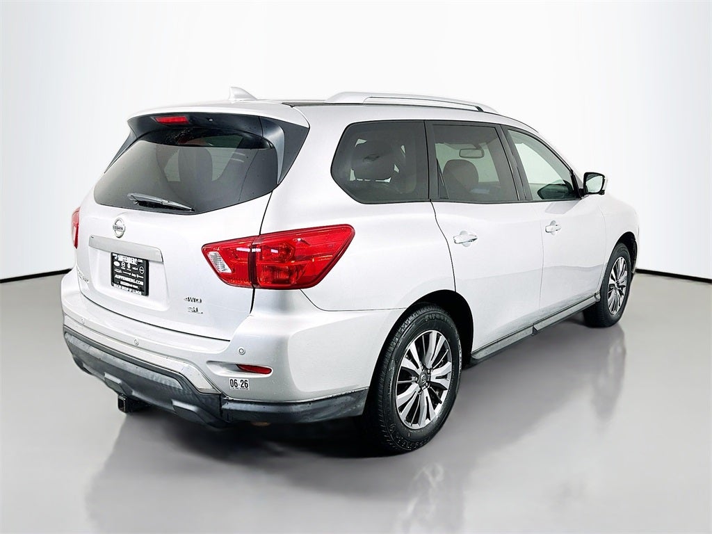 2019 Nissan Pathfinder SL