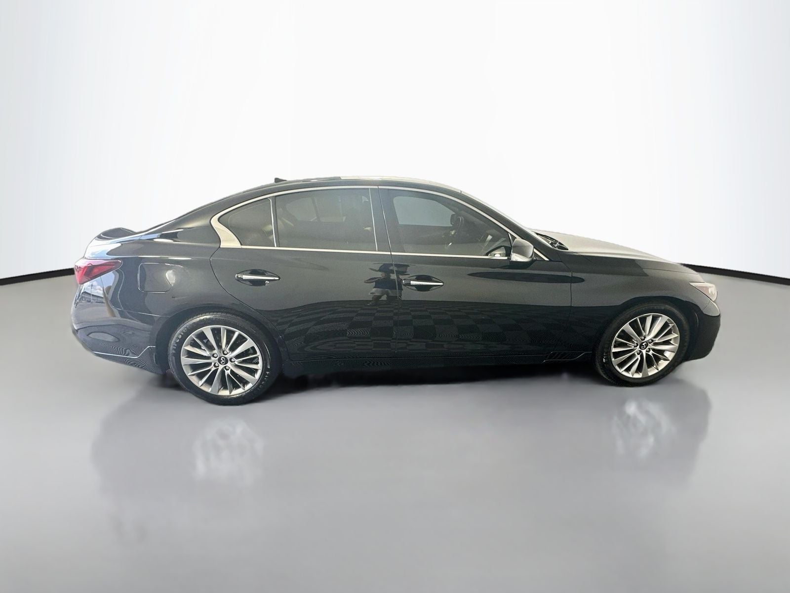 2022 INFINITI Q50 LUXE
